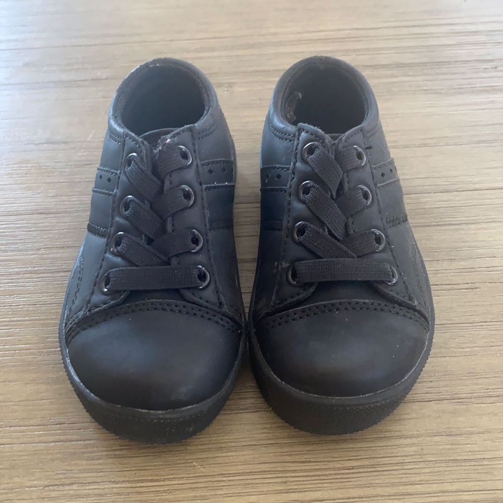 Penguin toddler shoes size 7